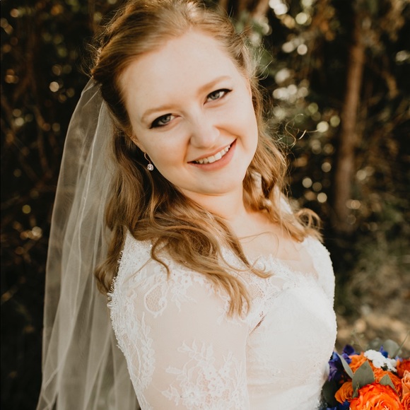 Meet your posher! 👩🏼‍🏫🐶🗺🌊🖼📝🎹 - Picture 6 of 6